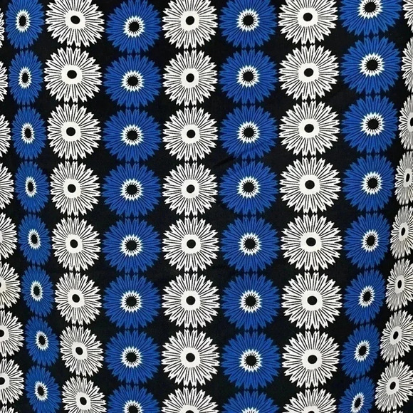 Golftini Women’s Skort Size 2L Black Blue White Floral Side Zipper EUC - Picture 2 of 14